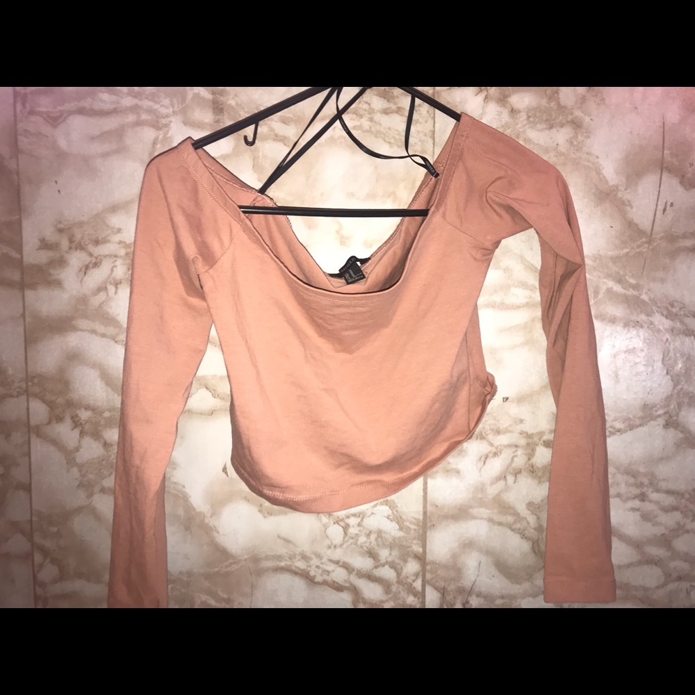 Pink crop too ~ off the shoulder . Never worn 💗